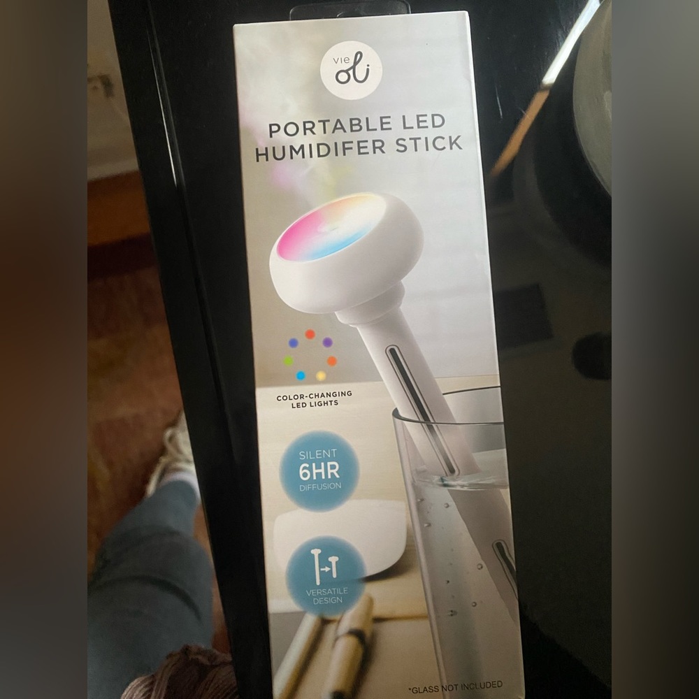 Vie Oli Portable Humidifier Stick - with LED light
